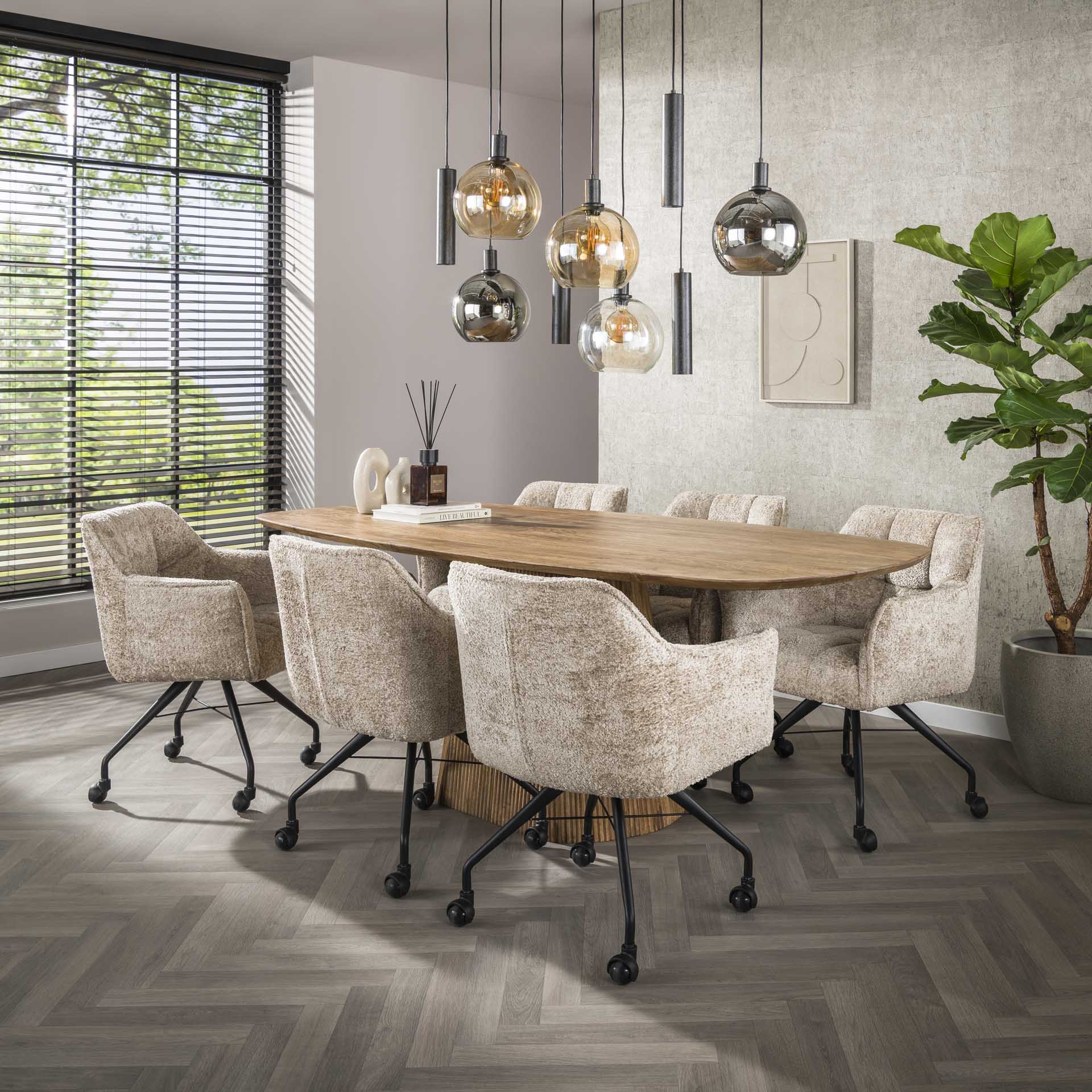 Eetkamerstoel Vantage - Beige - Savelle Stof - Met Wieltjes