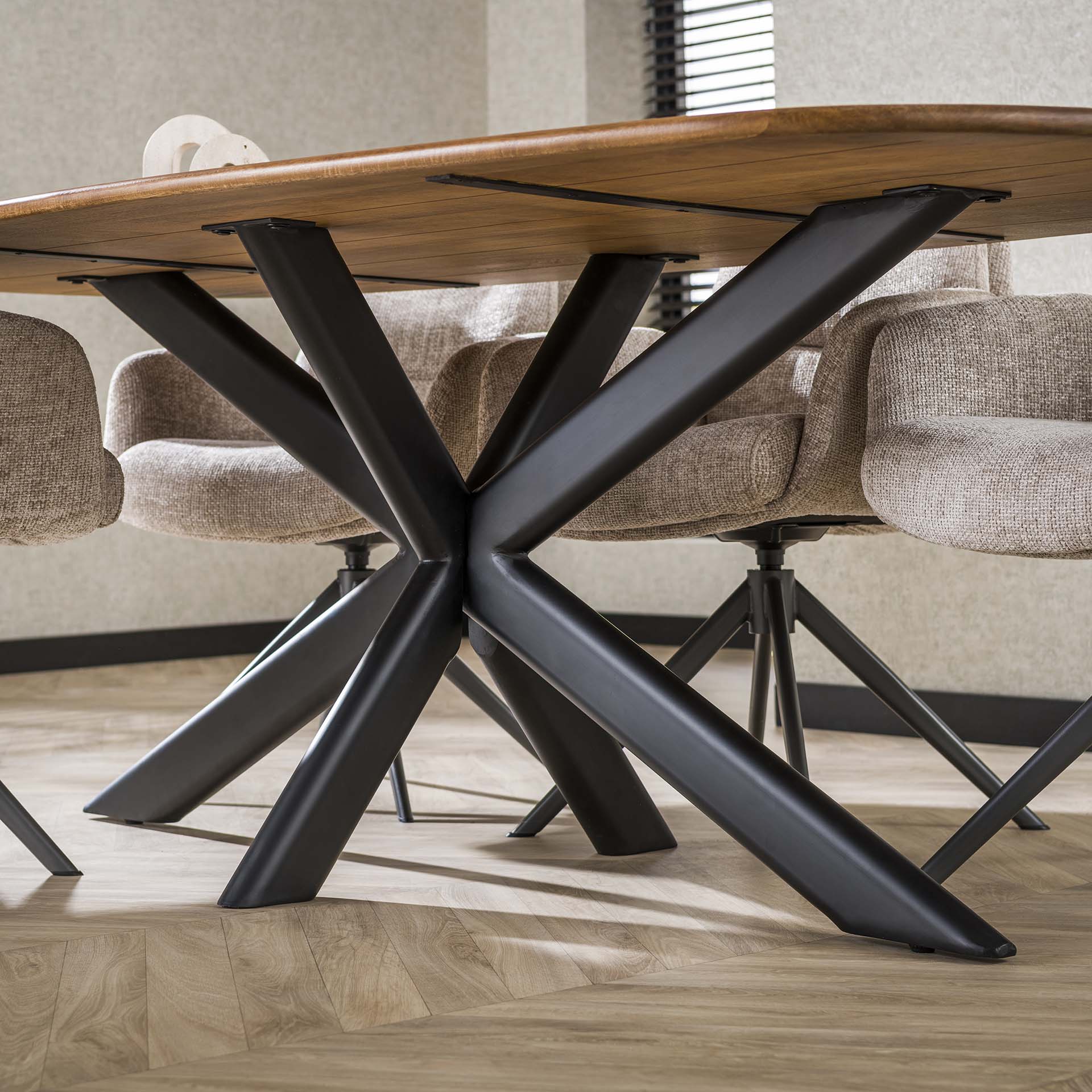 Eettafel Montaro - Bruin - Mangohout - 215 cm - Deens Ovaal