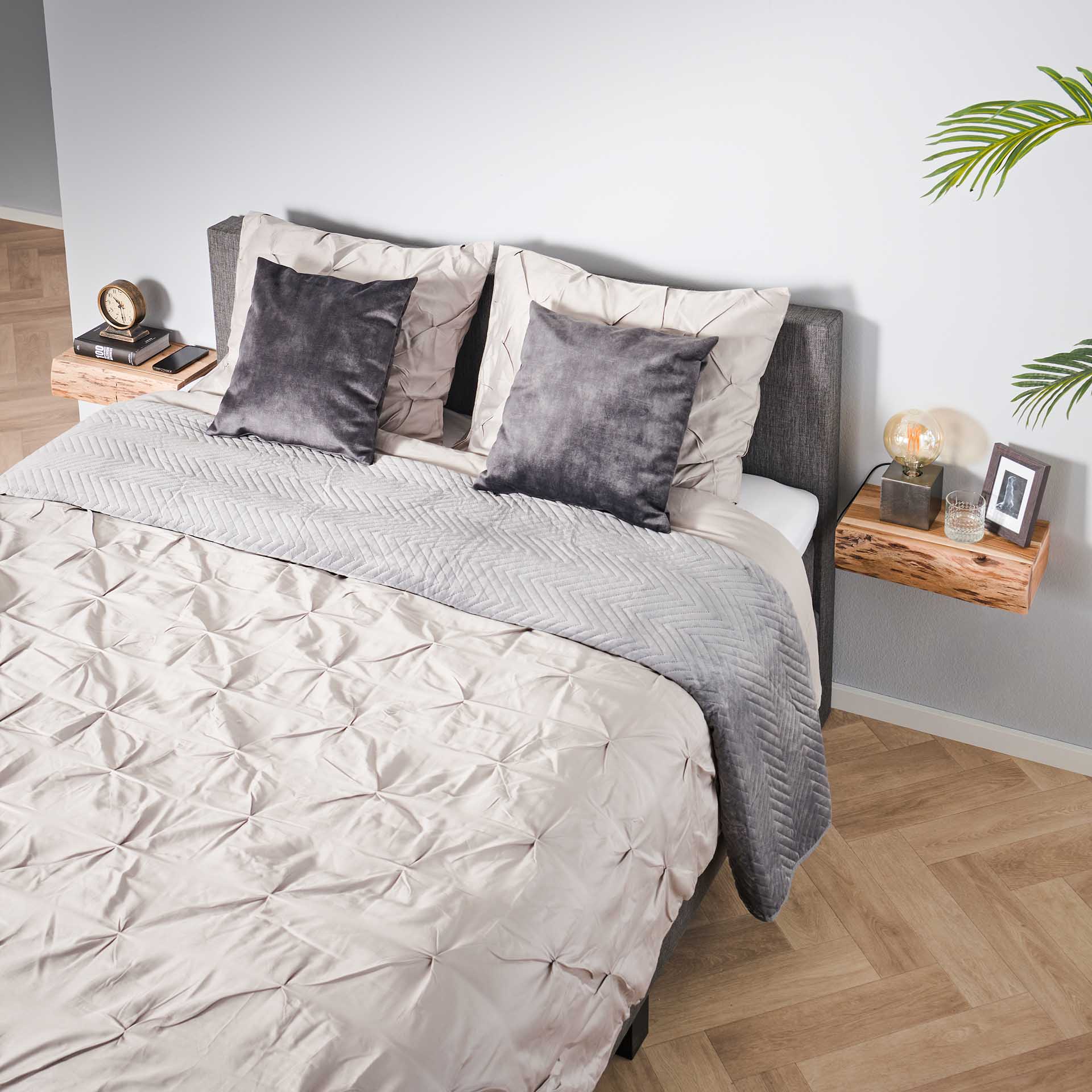 Klein Nachtkastje Jort - Lichtbruin - Acaciahout - Zwevend