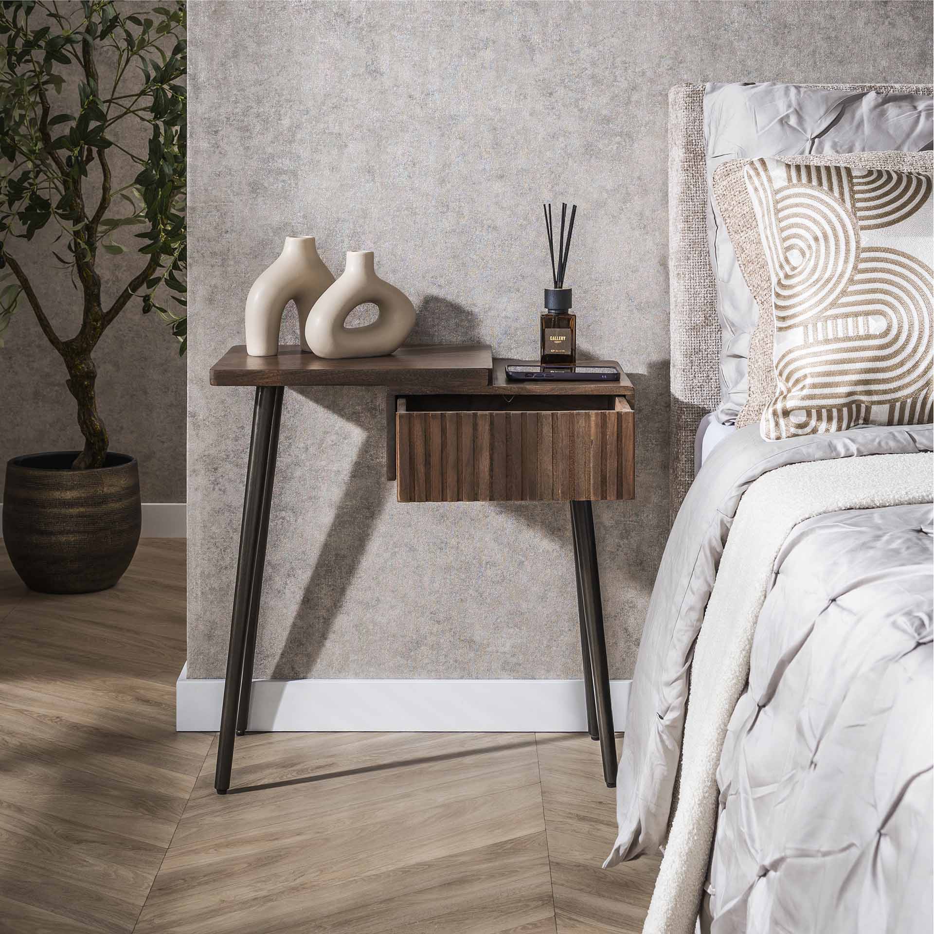 Nachtkastje Duali - Acaciahout - Staand - Links