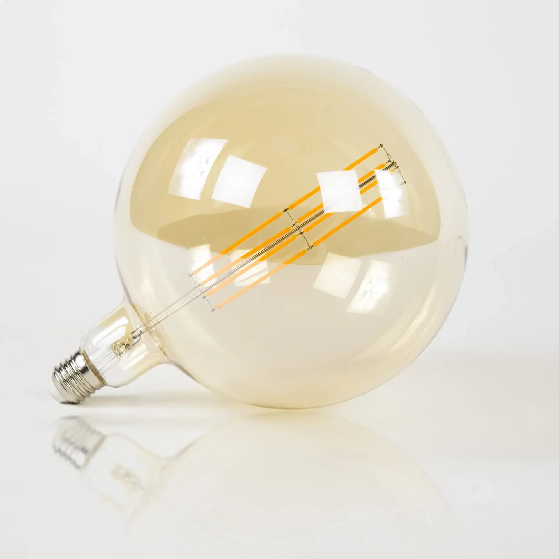 Lichtbron LED [G200] - Bol Ø20 - E27 8W 2700K 200LM - Dimbaar - Amberkleurig Glas