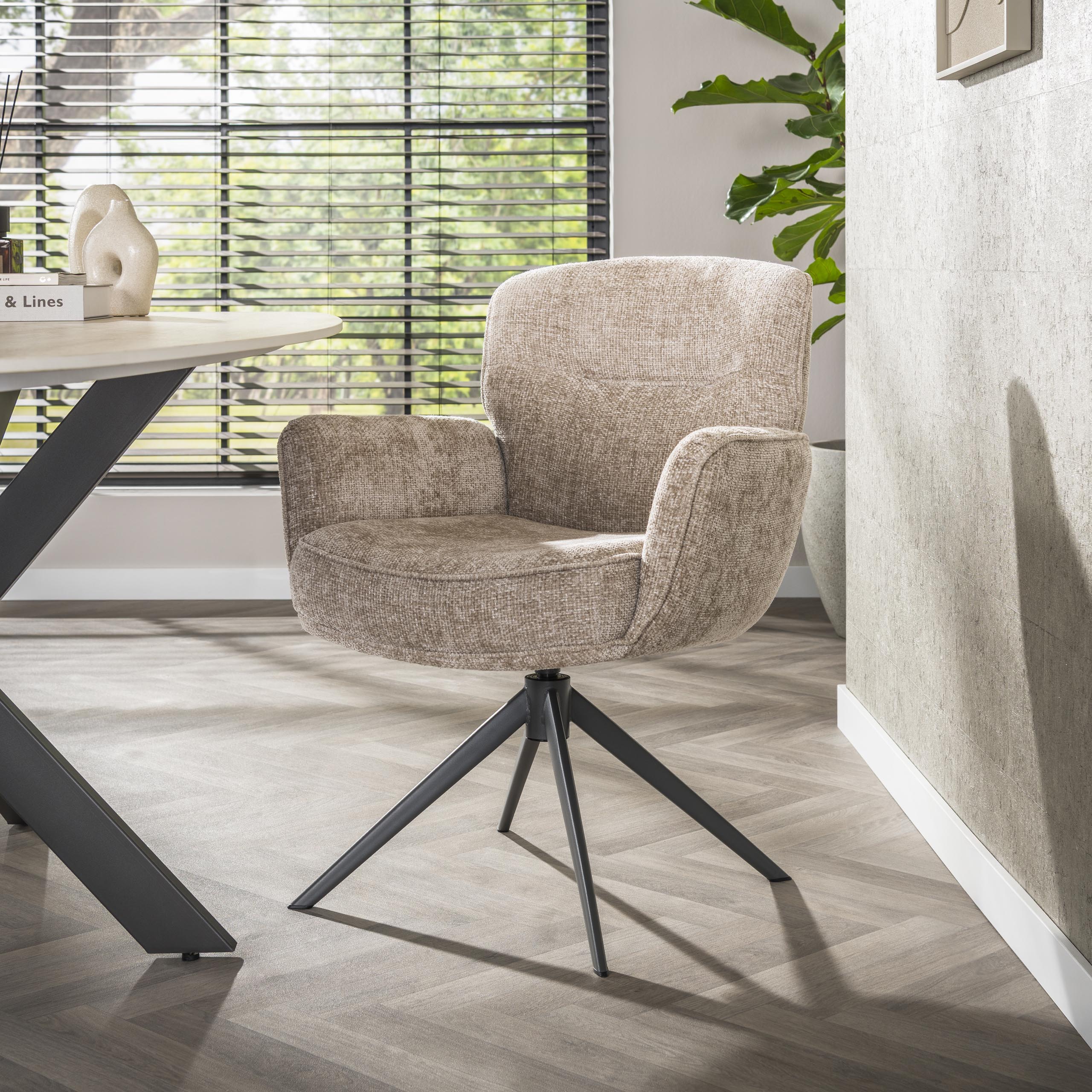 Eetkamerstoel Theodore - Beige - Renegade Stof - Draaibaar